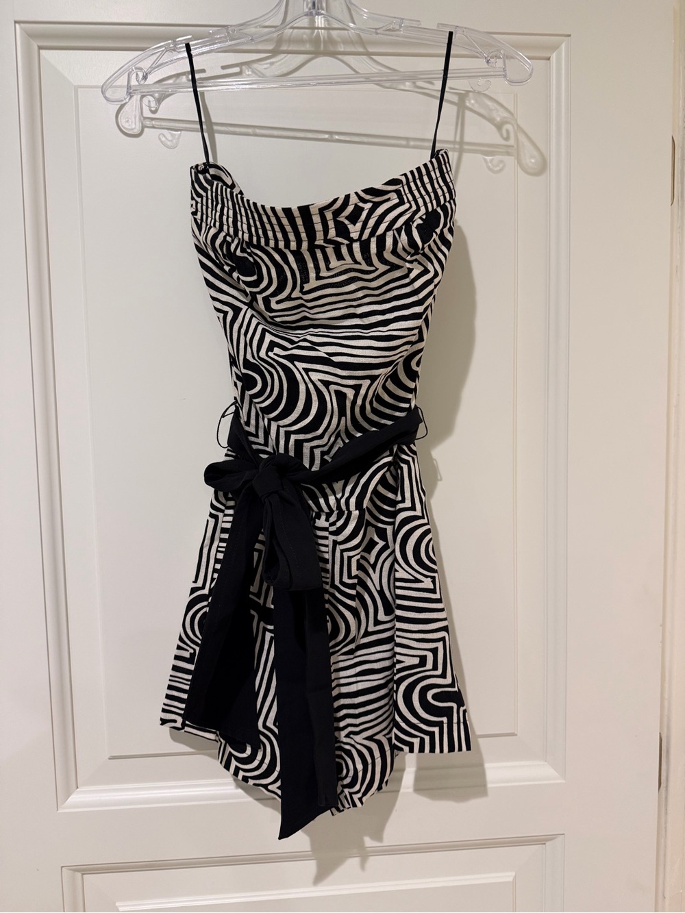 Trina Turk Black & Ivory Geometric Belted Romper Size 4